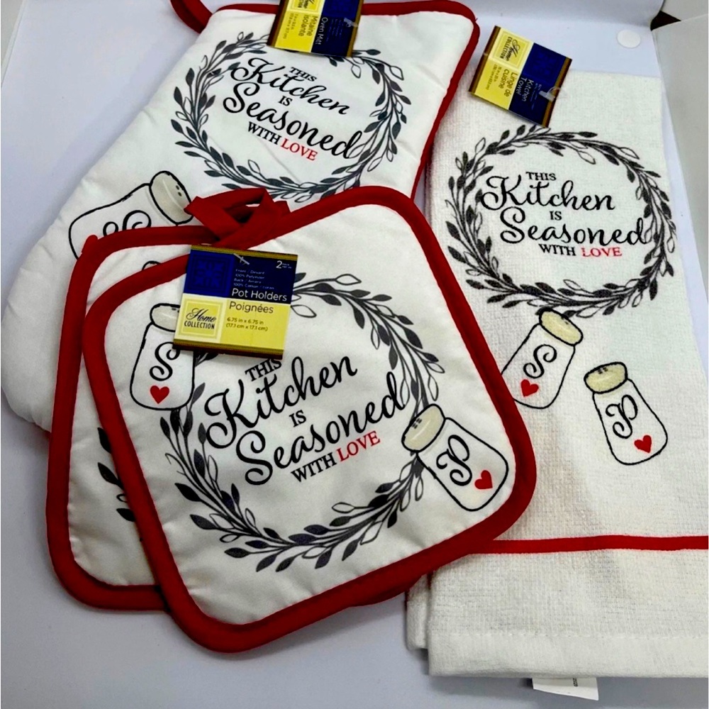 Oven Mitt and Two Pot Holders 1 Kitchen Towels Made With Love For Your Kitchen!